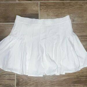 Outdoor Voices white  Pleated tennis Skirt